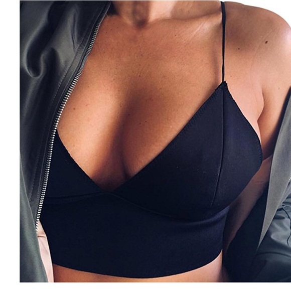 Black bralette ๐ - Picture 2 of 2